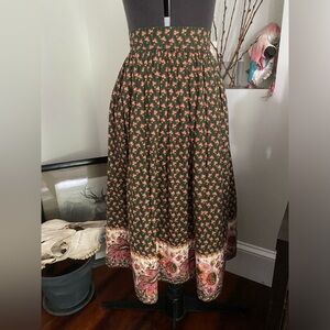 Vintage flower print full skirt
